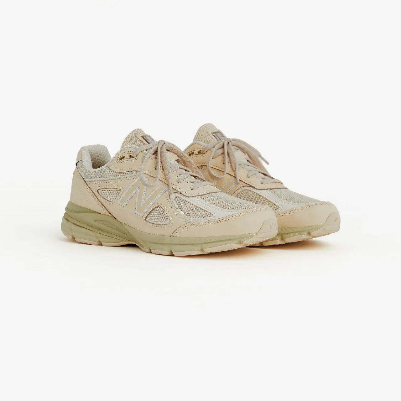 990v4