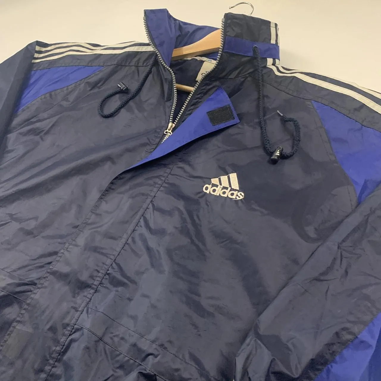 Adidas Lightweight Windbreaker (XXL)