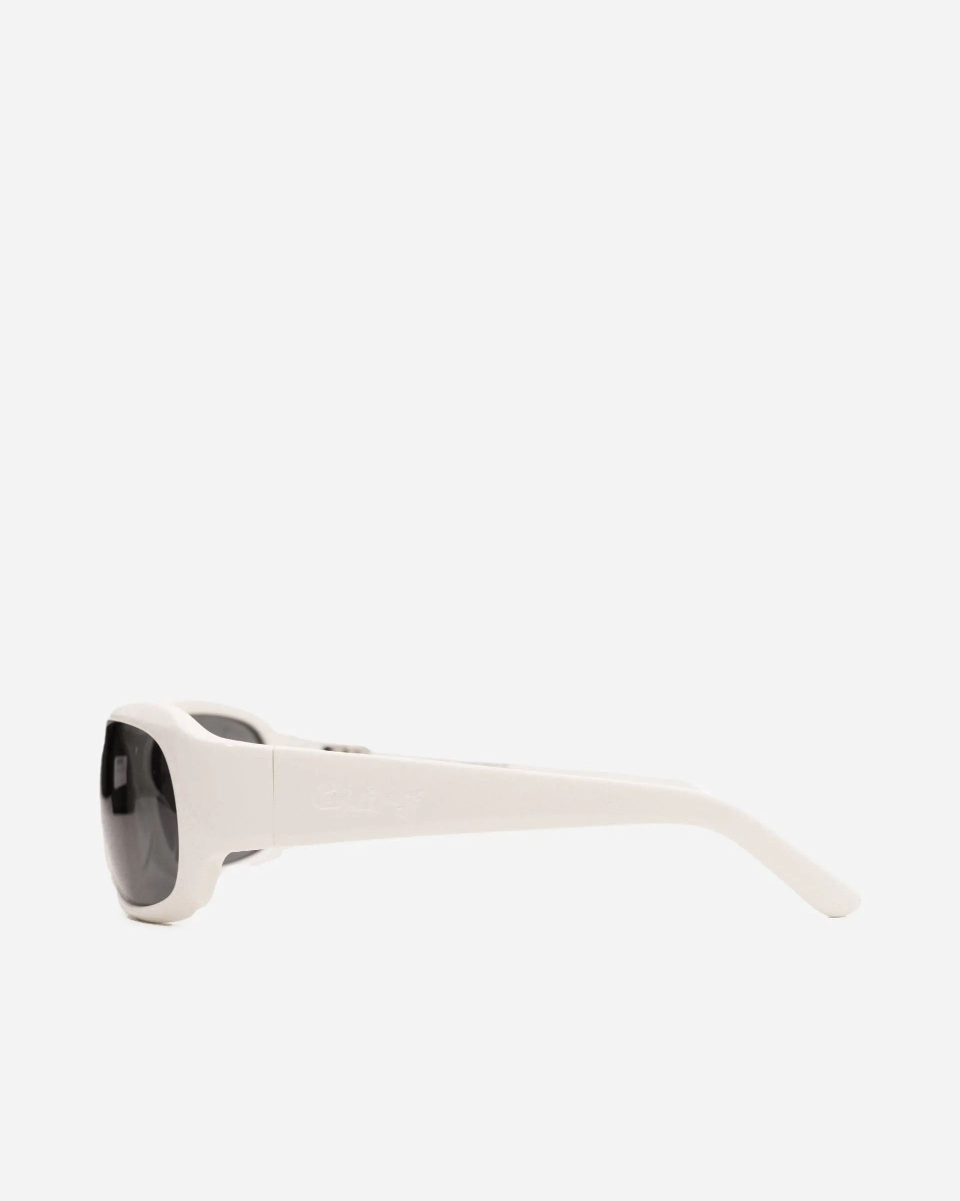 GUMI One - White / Black